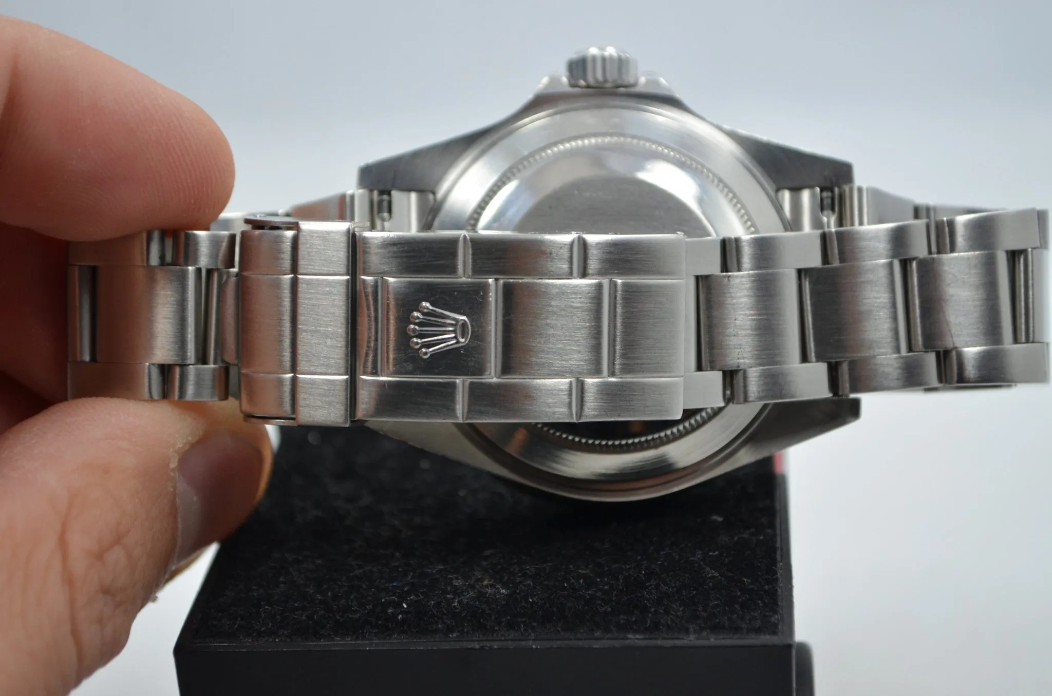 2005 Rolex Submariner 16610 "D" Serial Stainless Steel Date Automatic Watch