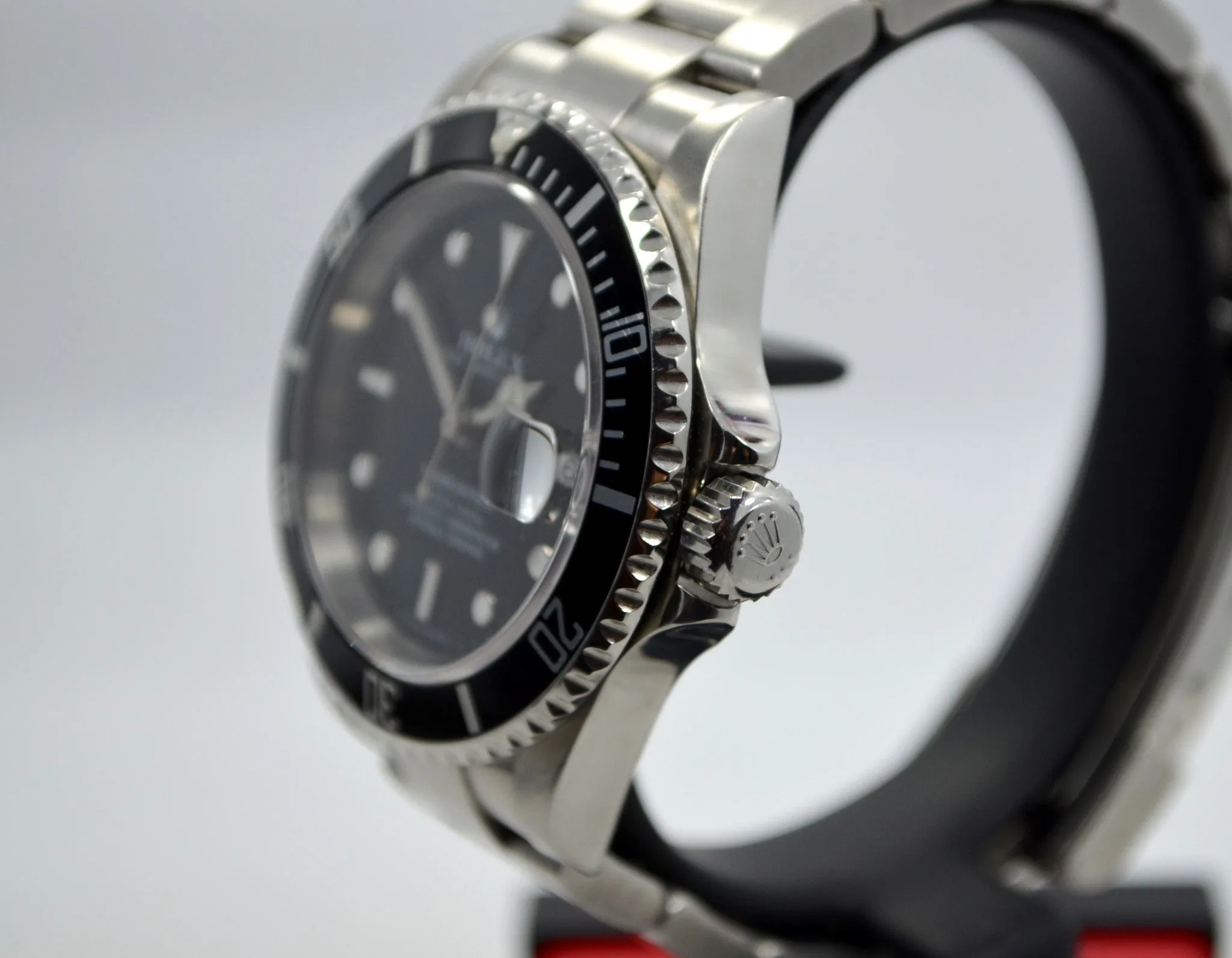 2005 Rolex Submariner 16610 "D" Serial Stainless Steel Date Automatic Watch