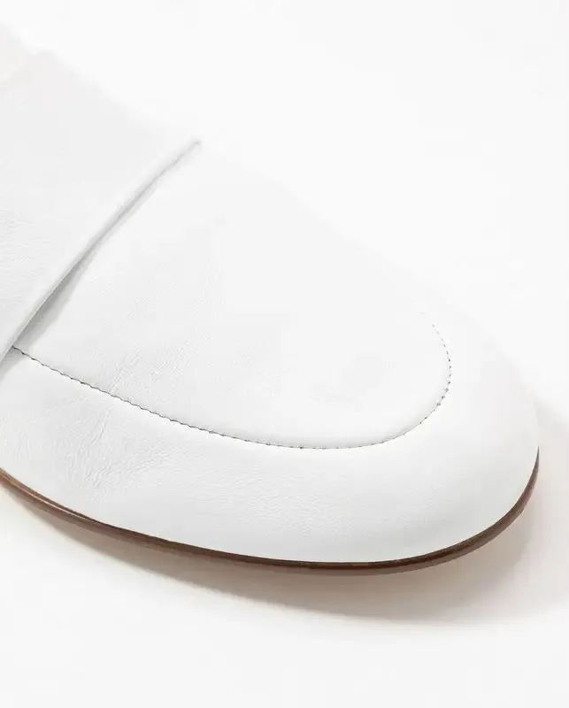 '9-101600-0200' women loafer - white