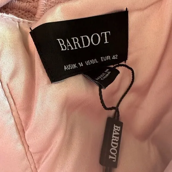 Bardot Lina Lace Sheath dress in pink rose - size 10/L NWOT
