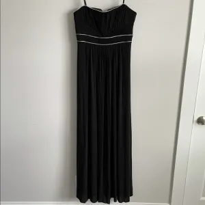 BCBGMaxAzria Black &amp; Silver Trim Full Length Gown Dress Ruched Strapless Evening