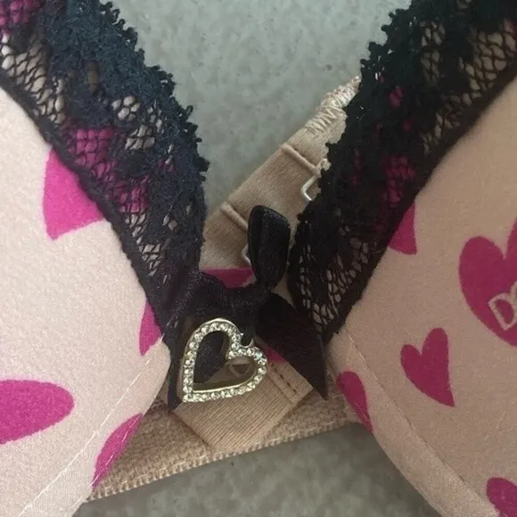 Dolce &amp; Gabbana Vtg. 00s Y2K Pink Heart Outerwear Bra 32C rhinestone