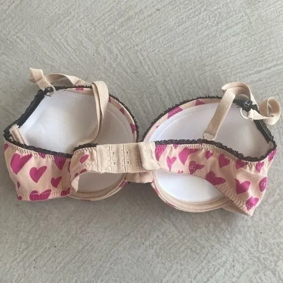 Dolce &amp; Gabbana Vtg. 00s Y2K Pink Heart Outerwear Bra 32C rhinestone