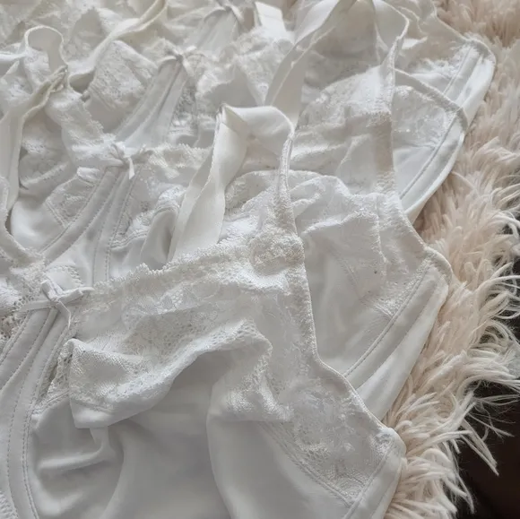 Elegant White Lace Bra bundle