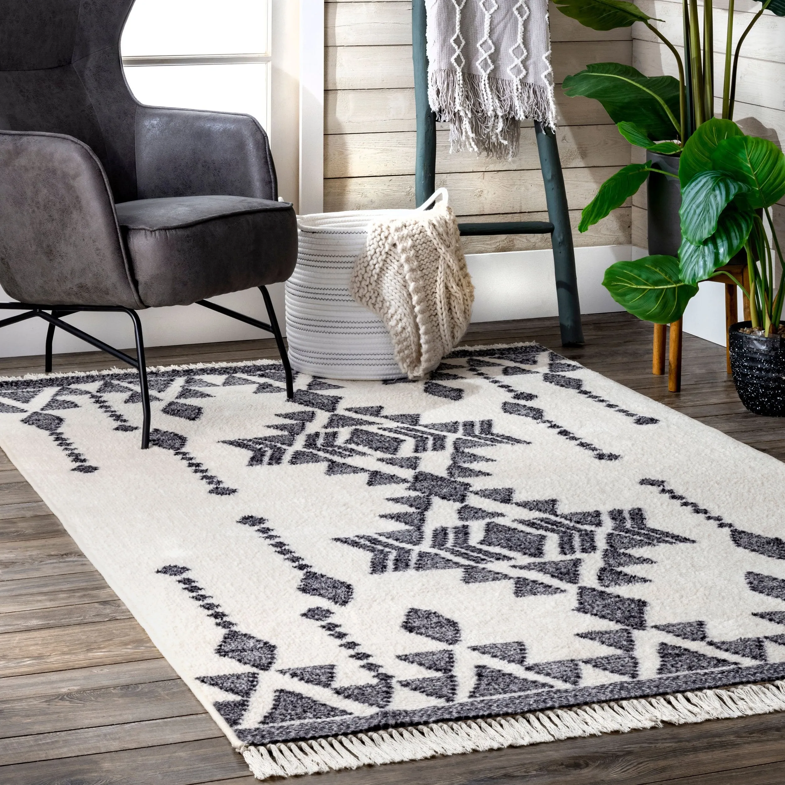 IVORY & INK TRIBAL TASSEL