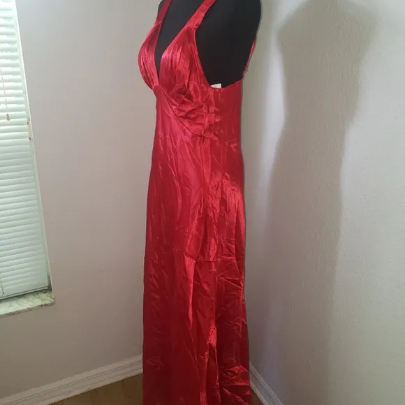 Just In: New Elegant Fredericks of Hollywood Gown