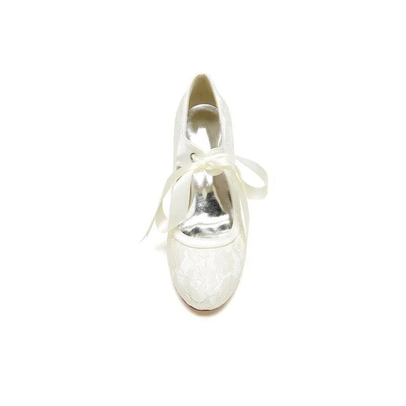 Lace High Heels Featuring a Classic Bow Design