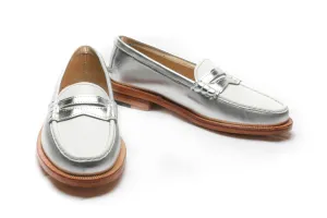 Moccasin 5379 Silver/White