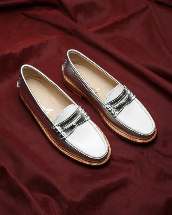 Moccasin 5379 Silver/White