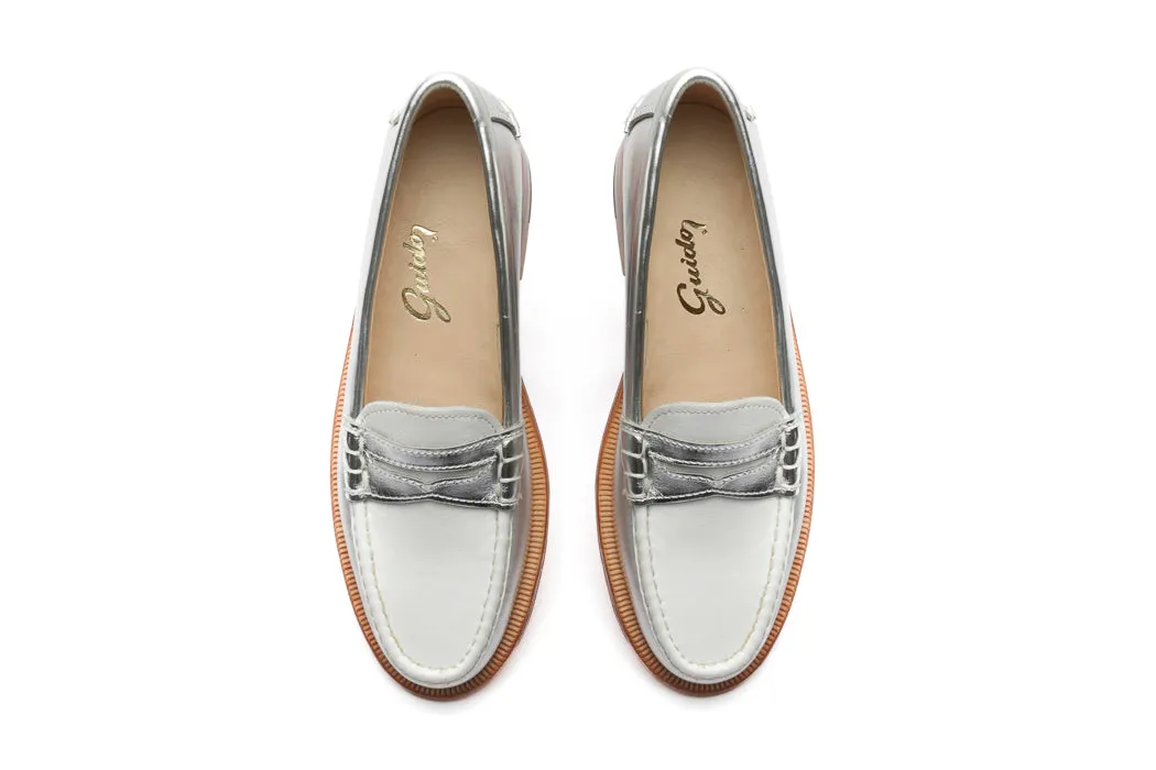 Moccasin 5379 Silver/White
