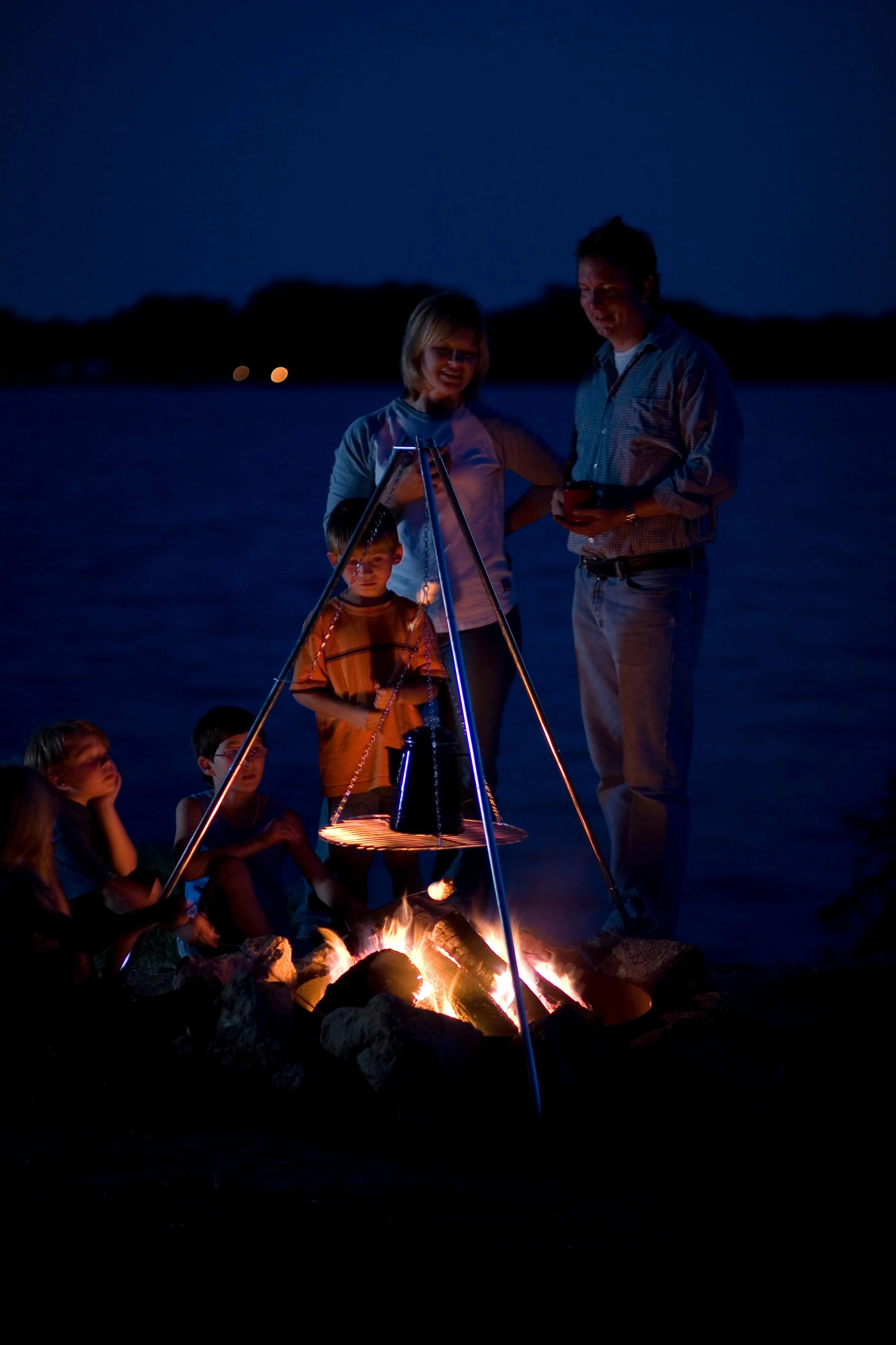 New Coleman Tripod Grill and Lantern Hanger! Sturdy! Galvanized Steel legs!