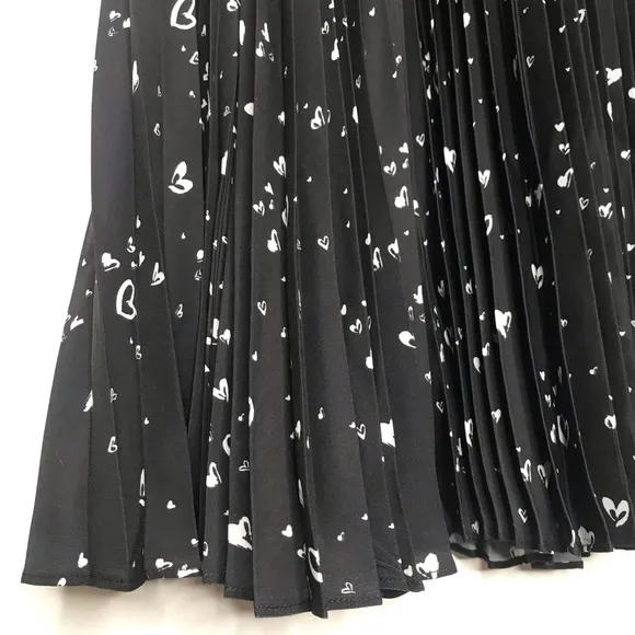 Parker Black &amp; White Heart Print Full Pleated Long Midi Skirt Sz 2