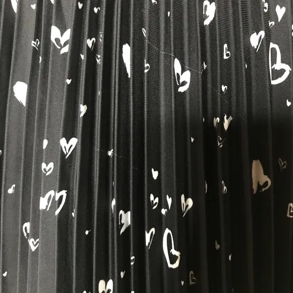 Parker Black &amp; White Heart Print Full Pleated Long Midi Skirt Sz 2