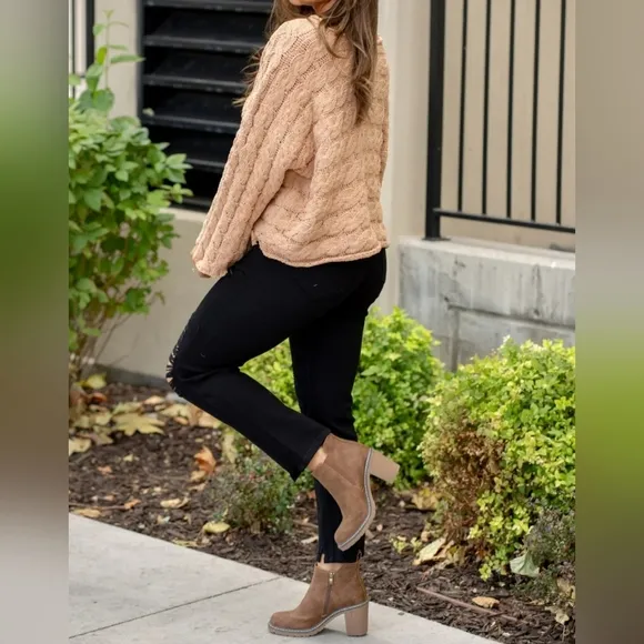 POL Round Neck Knit Oversized Cropped Pull On Sweater Neutral Beige NEW S M L