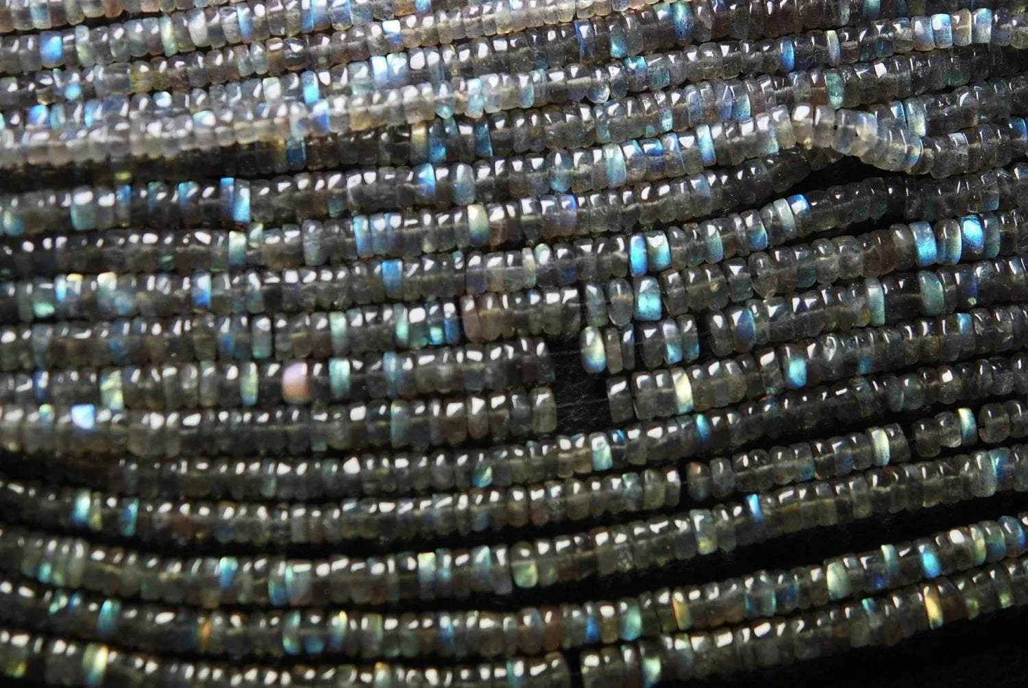 Wholesale Price, 14 Inches Strand, Finest Quality,Blue Flashy Labradorite Smooth Buttons Beads, 5-5.5mm Large